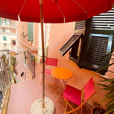 In Via Gavino Vernazza